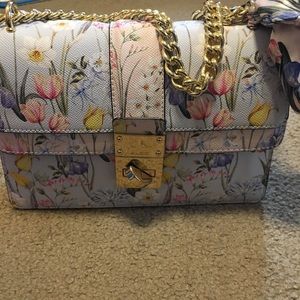 Aldo Flower Tulip Cross body purse